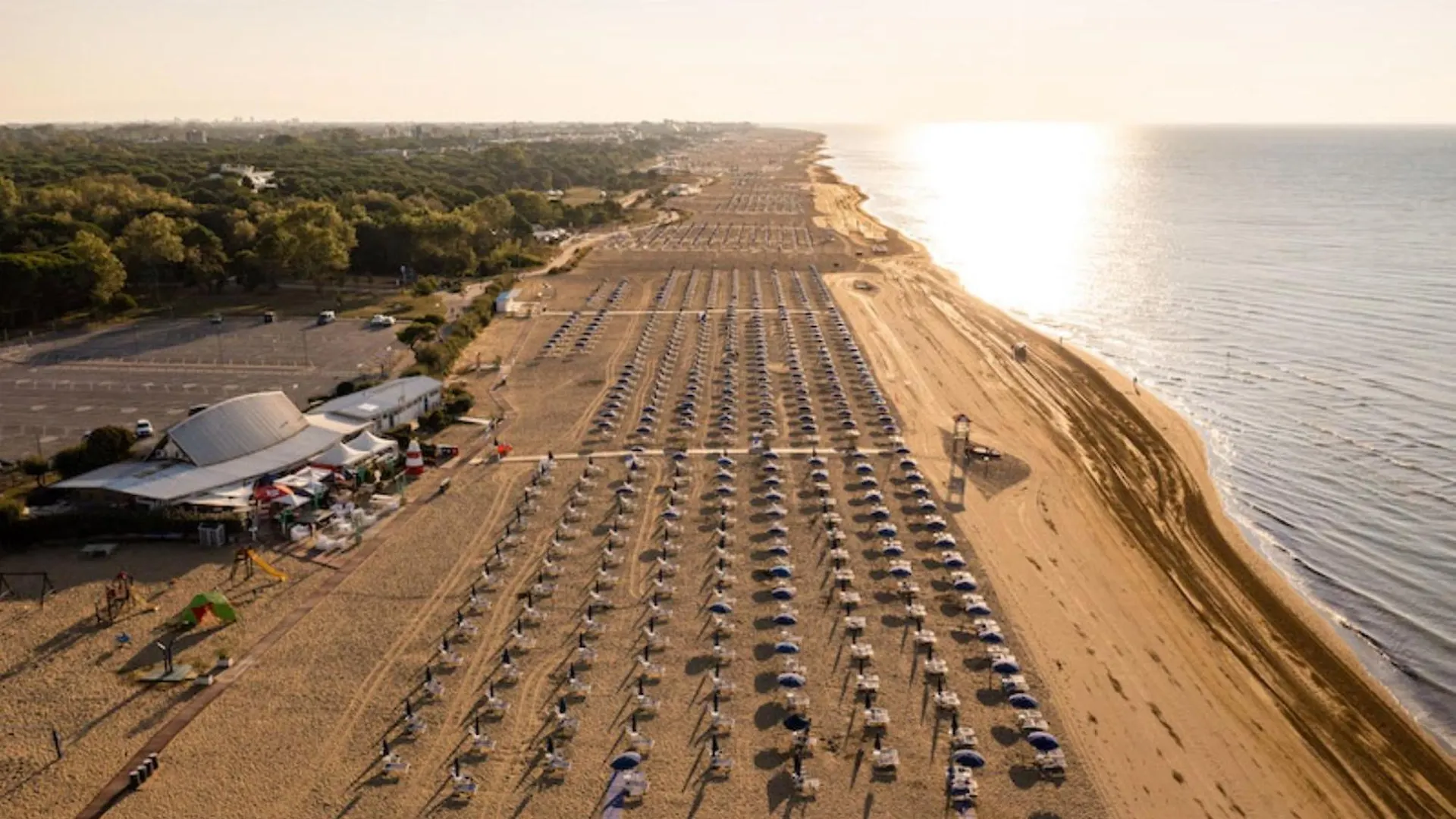 Seafront Building In A Great Location - Beahost Apartment Bibione